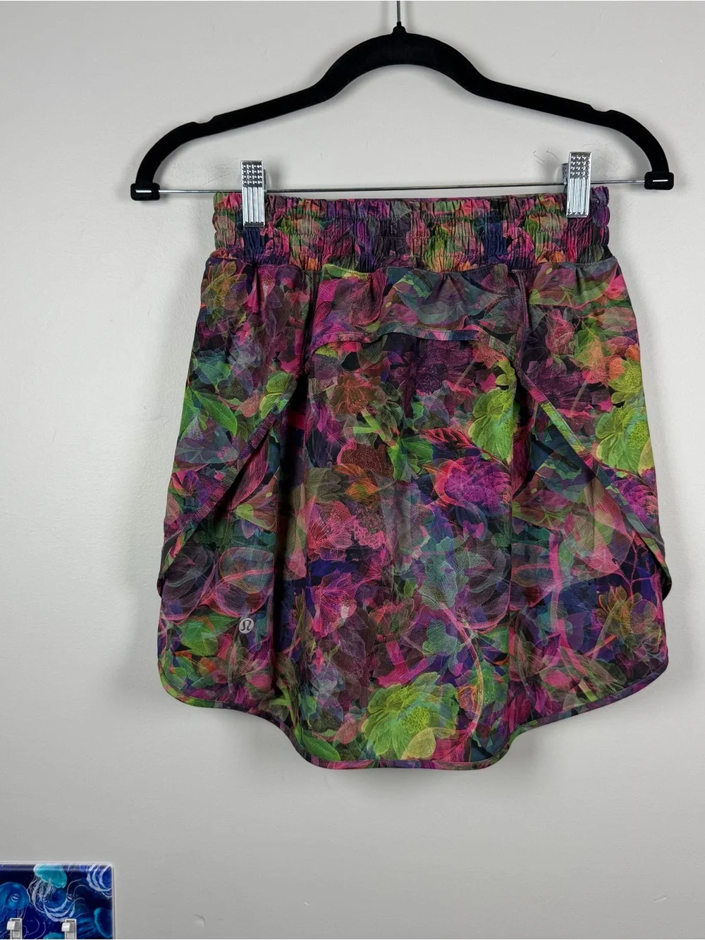 Lululemon Hotty Hot High-Rise Skirt Vivid Floral Tone Multi Graphite Size 4